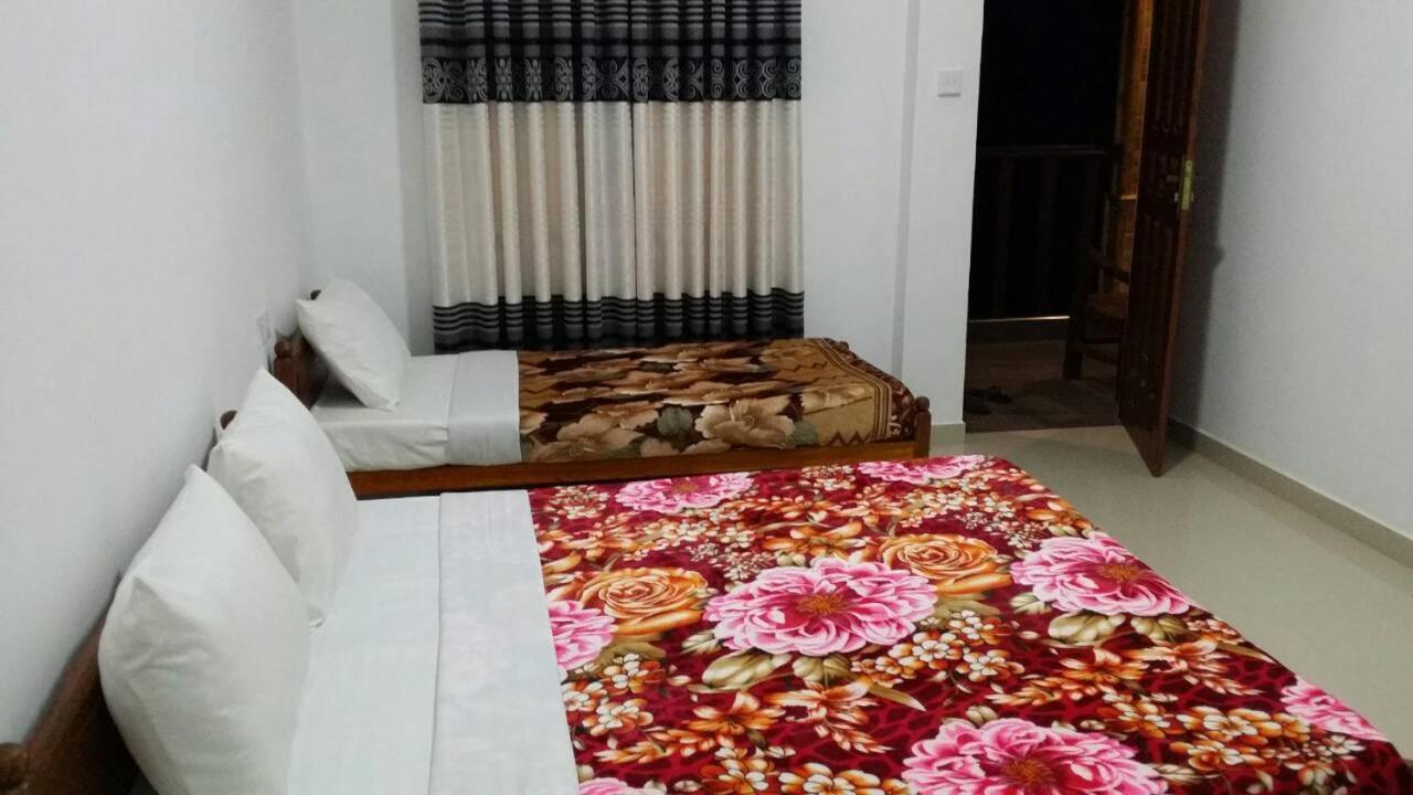 Tea Breeze Motel Nallathanniya Kültér fotó