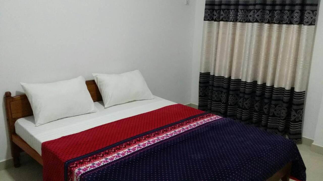 Tea Breeze Motel Nallathanniya Kültér fotó