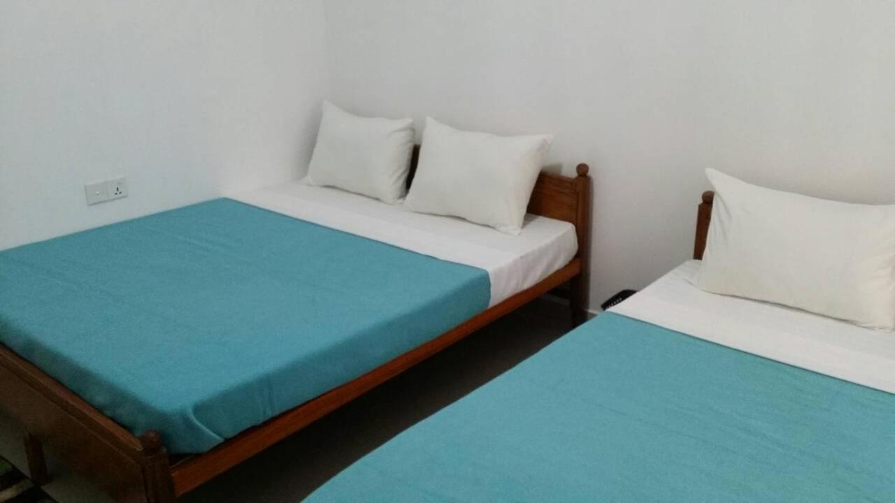 Tea Breeze Motel Nallathanniya Kültér fotó