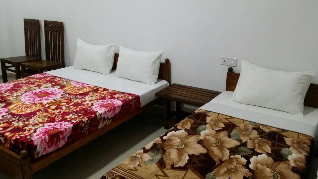 Tea Breeze Motel Nallathanniya Kültér fotó